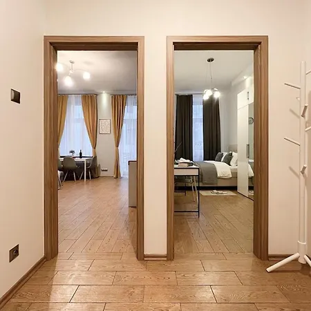 Cicha Cosy Corners Center Apartment *