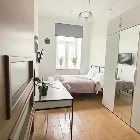 Cicha Cosy Corners Center *